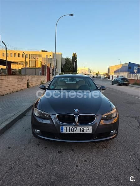 Usado BMW 320 170 CV (125 kW) 2008 Gris / plata Coupe