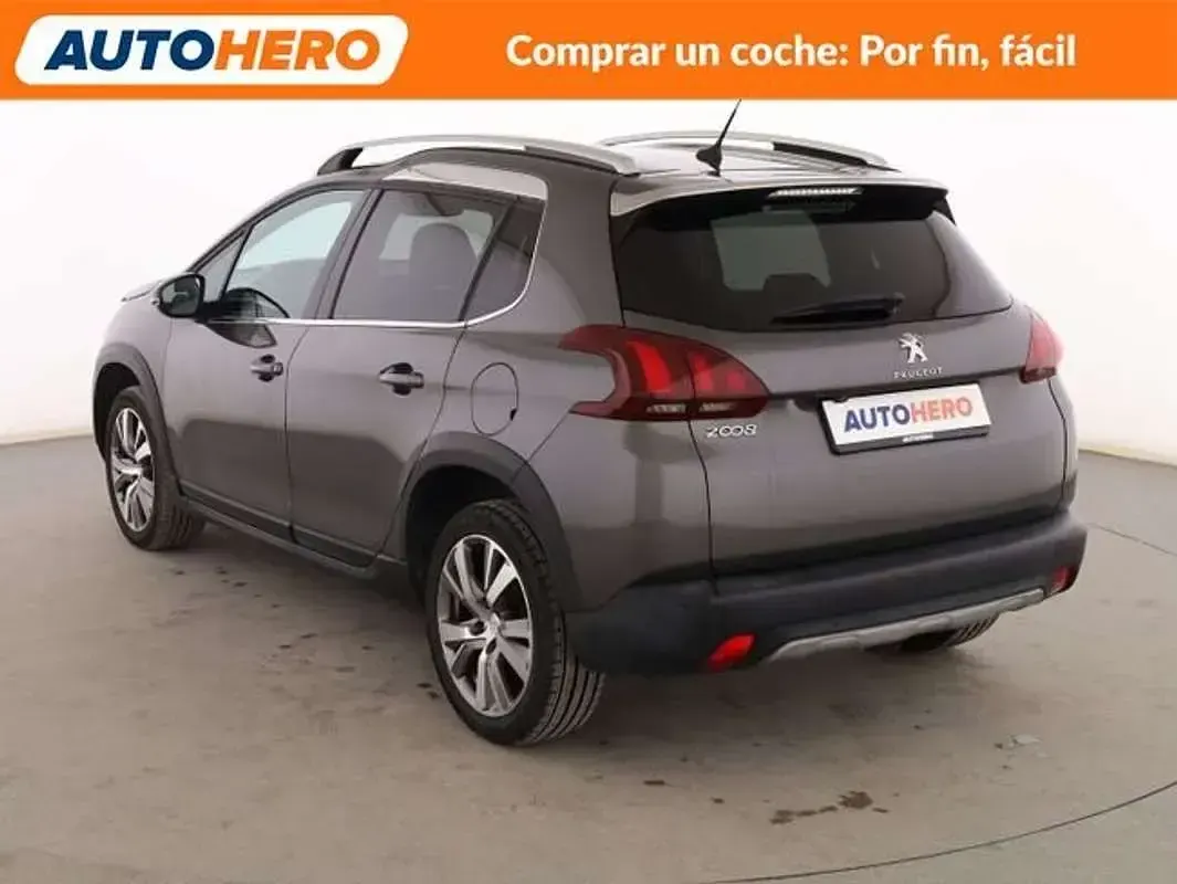 Usado Peugeot 2008 Allure 110 CV (80 kW) 2018 Gris SUV