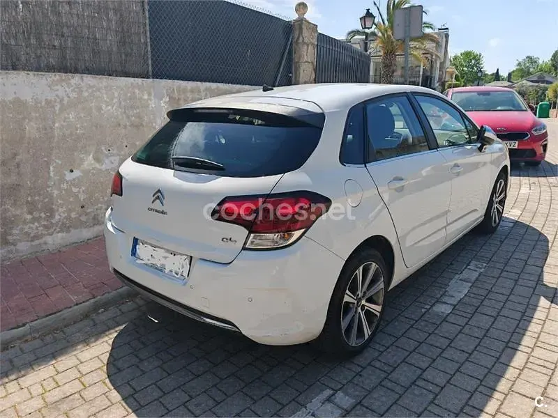 Usado Citroën C4 Feel 130 CV (95 kW) 2016 Blanco Berlina