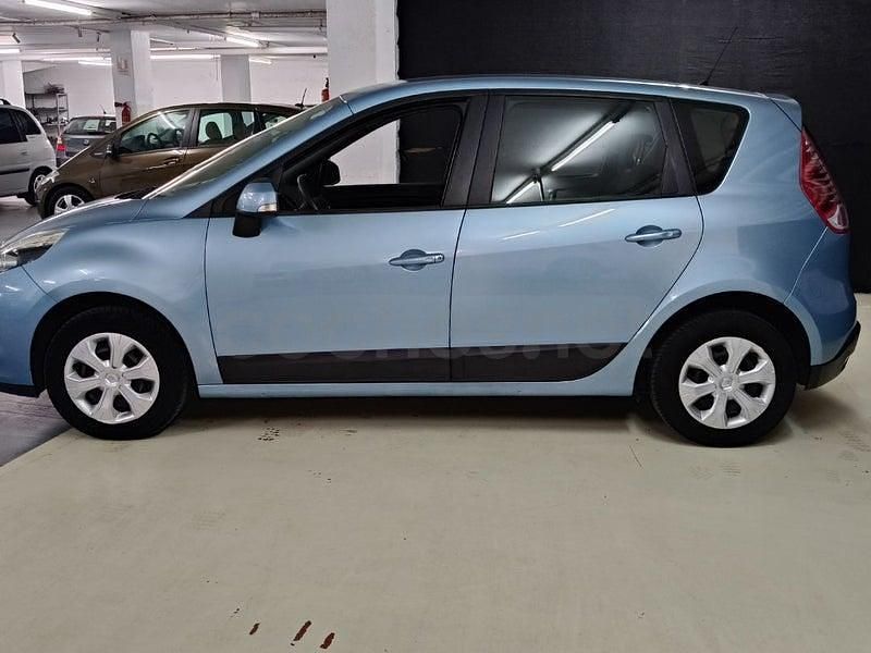 Usado Renault Scénic III Dynamique 105 CV (77 kW) 2010 Azul Monovolumen