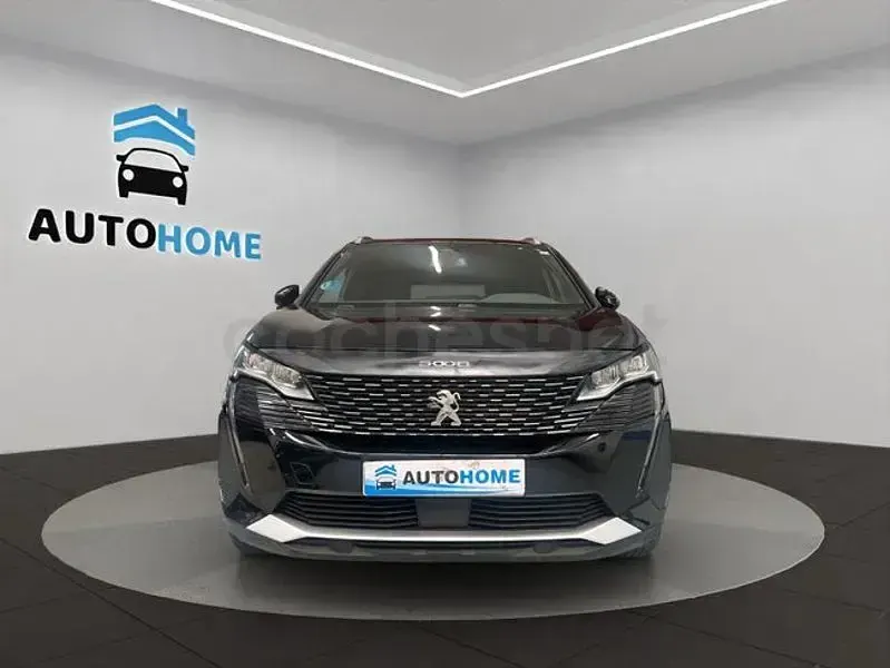 Usado Peugeot 5008 Allure 136 CV (100 kW) 2024 Negro SUV
