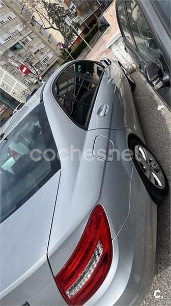 Usado Mercedes C180 Avantgarde 156 CV (114 kW) 2012 Gris / plata Berlina