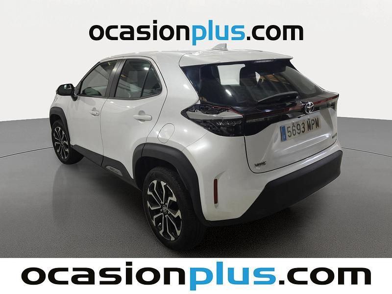 Usado Toyota Yaris Cross Active 116 CV (85 kW) 2024 Blanco SUV