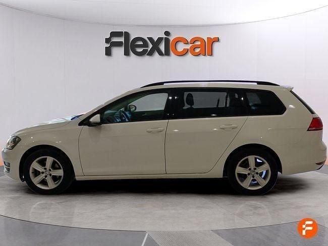 Usado VW Golf VII Advance 105 CV (77 kW) 2015 Blanco Familiar