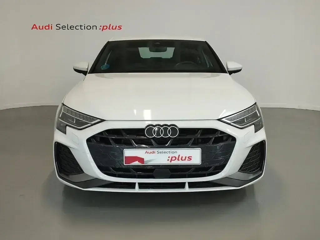 Usado Audi A3 S-Line 150 CV (110 kW) 2025 Blanco Berlina