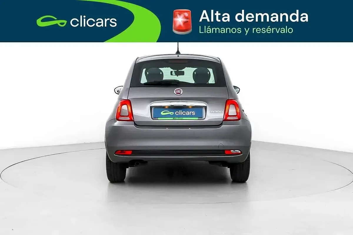 Usado Fiat 500 71 CV (52 kW) 2022 Gris Utilitario