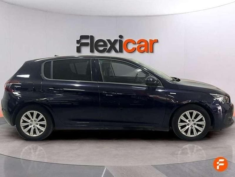 Usado Peugeot 308 Style 131 CV (96 kW) 2020 Negro Berlina