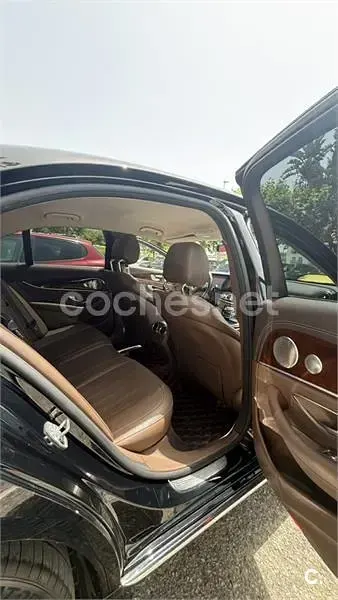 Usado Mercedes E220 194 CV (142 kW) 2016 Negro Berlina
