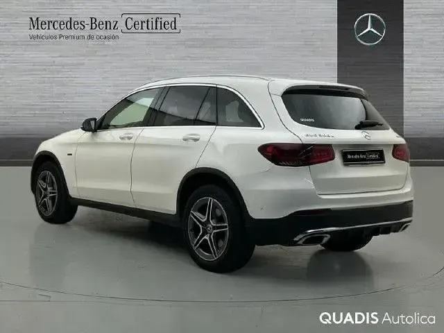 Usado Mercedes GLC300e 320 CV (235 kW) 2021 Blanco polar SUV