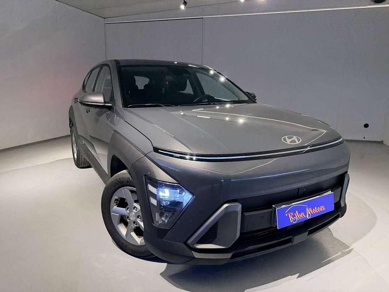 Usado Hyundai Kona 120 HP (88 kW) 2023 Cinzento SUV