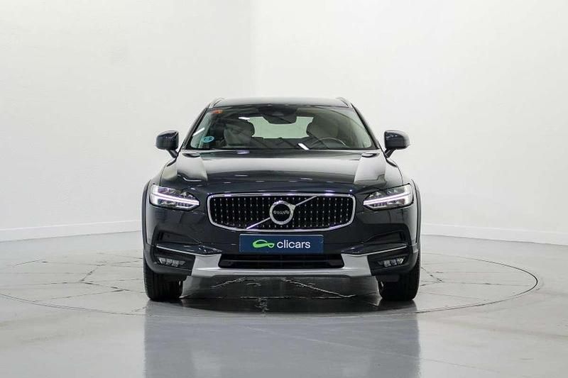 Begagnad Volvo V90 CC 190 HK (139 kW) 2019 Grå Kombi