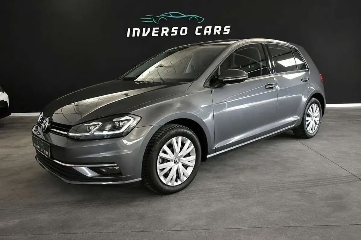 Usado VW Golf VII Edition 110 CV (80 kW) 2018 Gris Utilitario
