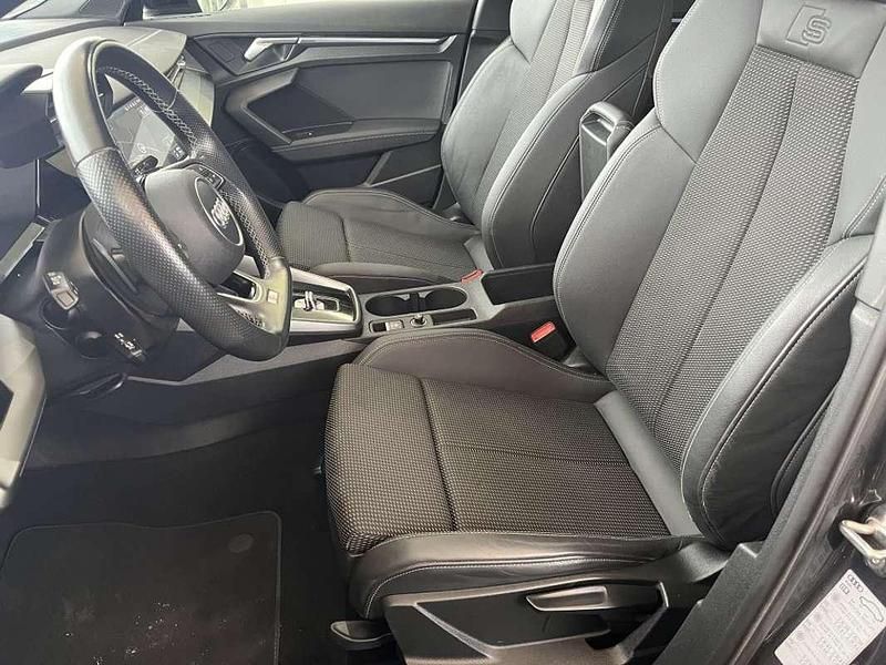 Usado Audi A3 Sportback e-tron Competition 150 CV (110 kW) 2022 Gris Utilitario