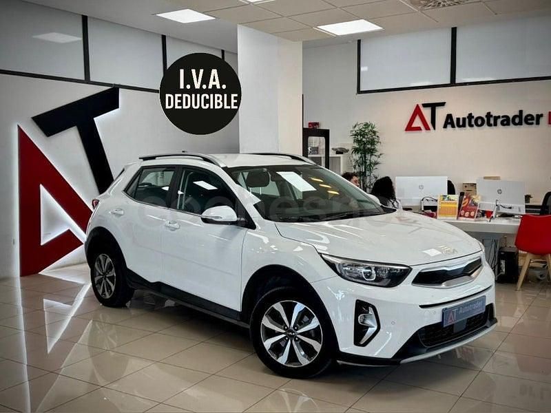 Usado Kia Stonic 100 CV (73 kW) 2022 Blanco SUV