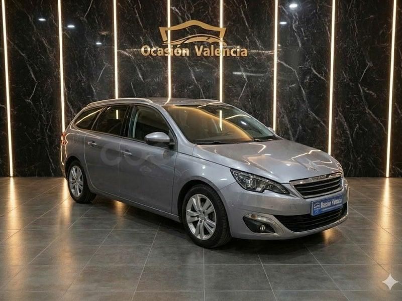 Usado Peugeot 308 SW Business-Line 120 CV (88 kW) 2015 Gris / plata Familiar