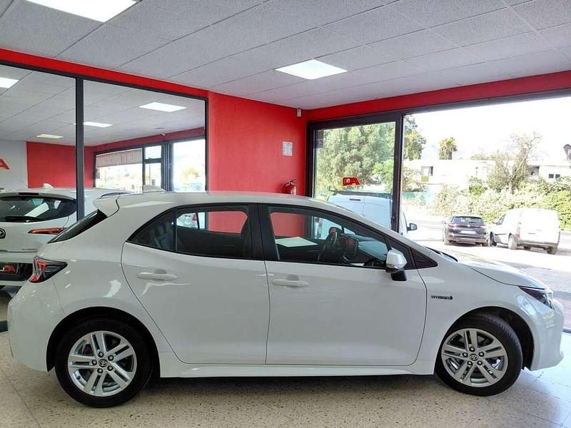 Usado Toyota Corolla Active 122 CV (89 kW) 2021 Blanco Utilitario