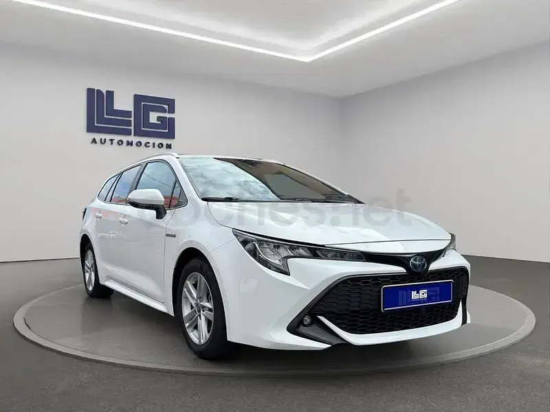 Usado Toyota Corolla Active 122 CV (89 kW) 2021 Blanco Familiar