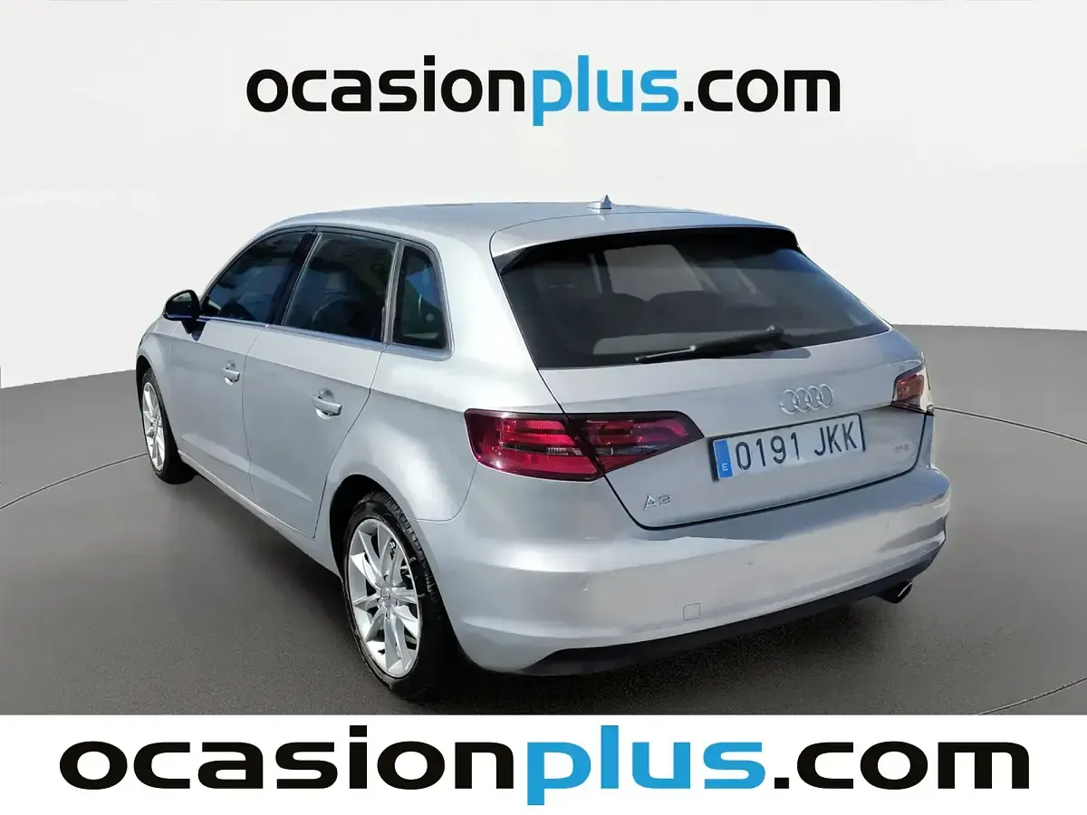 Usado Audi A3 Advanced Plus 110 CV (80 kW) 2015 Gris Berlina