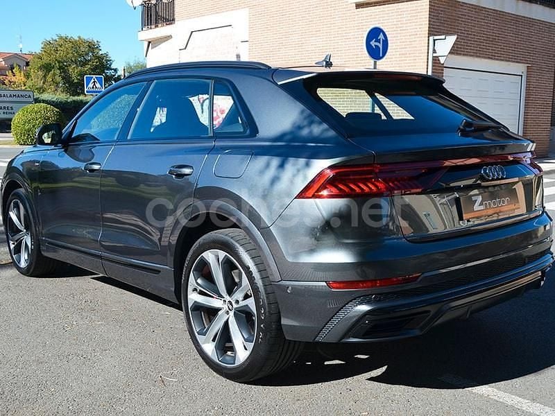 Usado Audi Q8 S-line plus 462 CV (339 kW) 2021 Gris / plata SUV