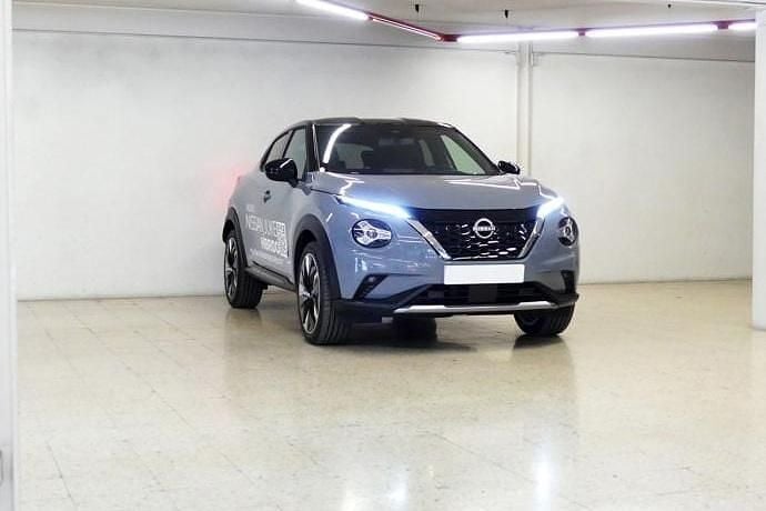 Usado Nissan Juke N-Connecta 144 CV (105 kW) 2023 Gris katana + techo negro SUV