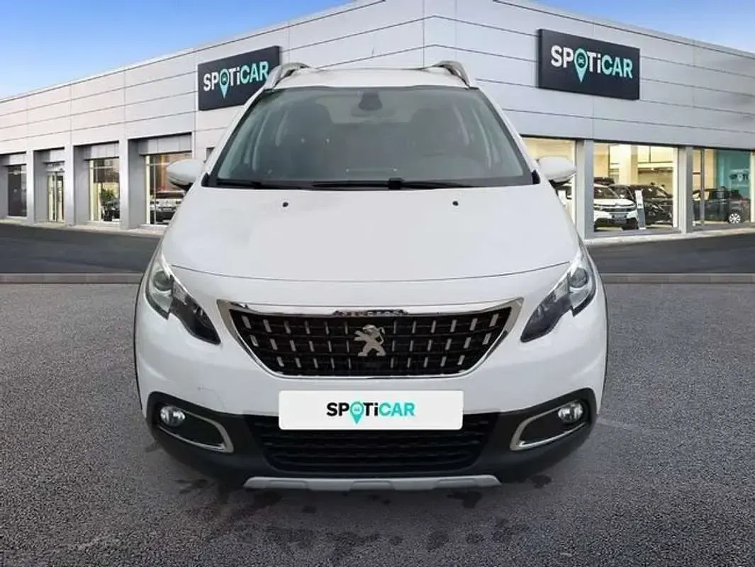 Usado Peugeot 2008 Allure 110 CV (80 kW) 2018 Blanco SUV
