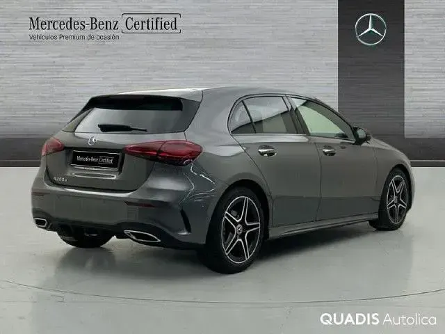 Usado Mercedes A200 150 CV (110 kW) 2025 Gris montaña