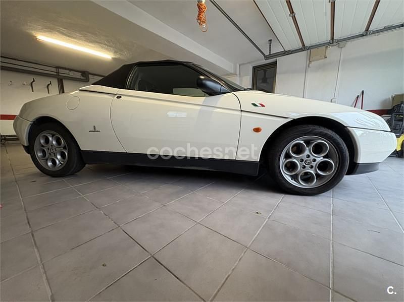 Usado Alfa Romeo Spider 150 CV (110 kW) 1996 Blanco Descapotable