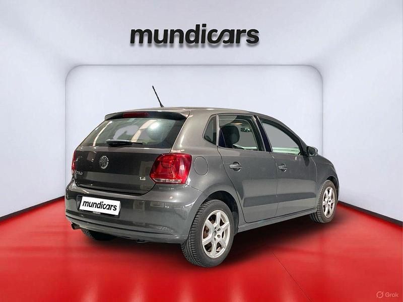 Usado VW Polo Advance 86 CV (63 kW) 2011 Gris Utilitario