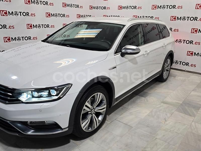 Usado VW Passat Alltrack 150 CV (110 kW) 2016 Blanco Familiar