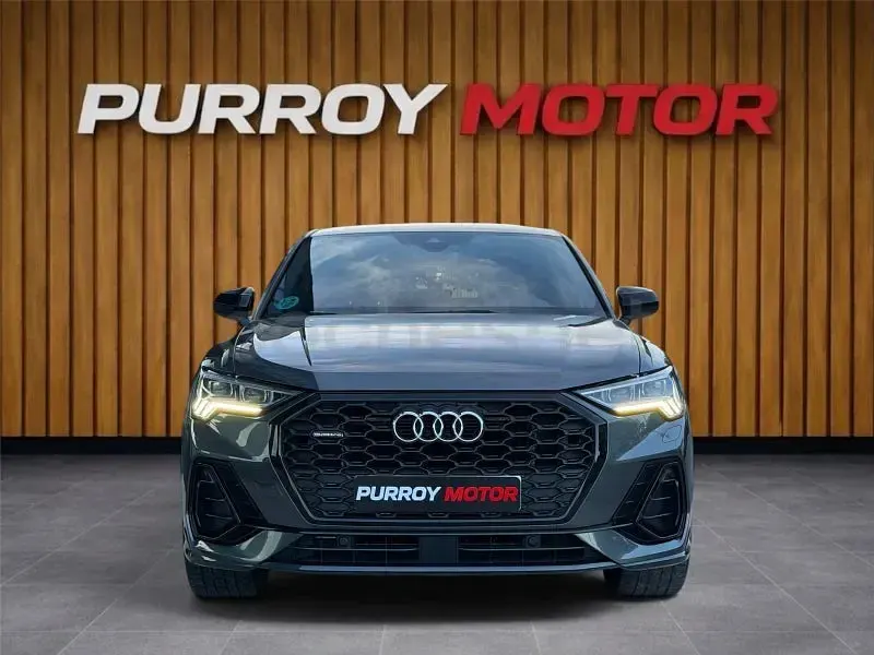 Usado Audi Q3 Sportback Ambiente 200 CV (147 kW) 2021 Gris / plata SUV