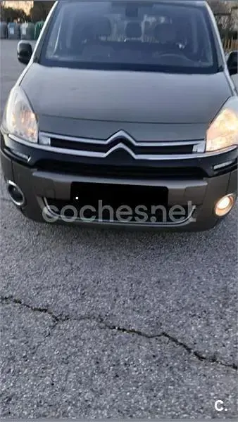 Usado Citroën e-Berlingo 112 CV (82 kW) 2013 Gris / plata Monovolumen