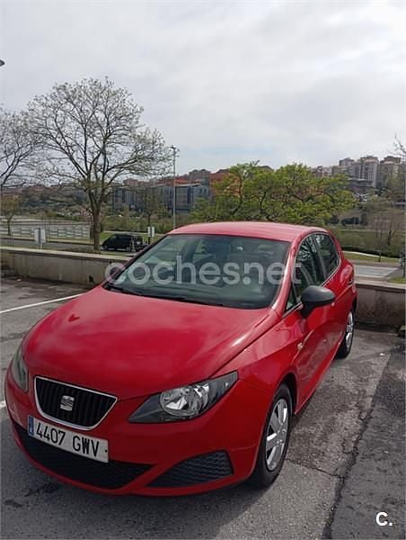 Usado Seat Ibiza 60 CV (44 kW) 2010 Rojo Berlina