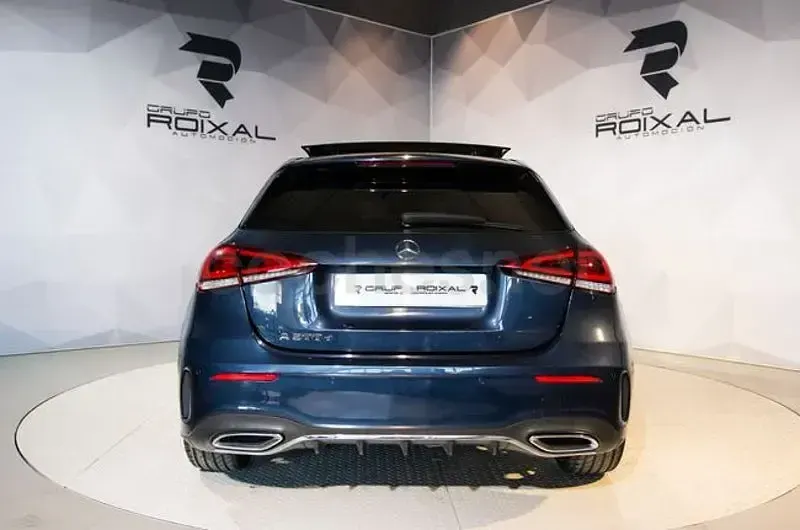 Usado Mercedes A200 150 CV (110 kW) 2019 Azul Berlina