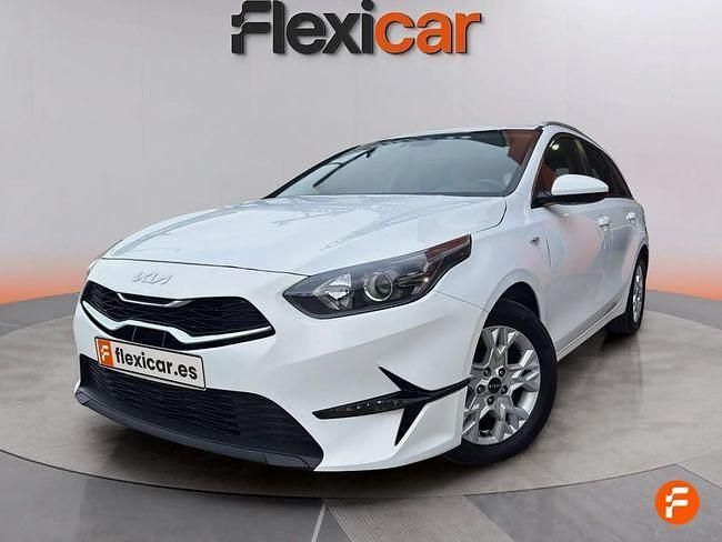 Usado Kia Ceed 136 CV (100 kW) 2023 Blanco Utilitario