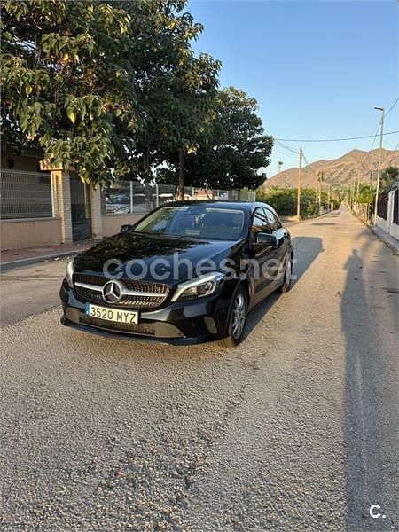 Negro Usado 2017 Mercedes A180 Berlina | 11.850 € (Buen precio) - Imagen 1/3