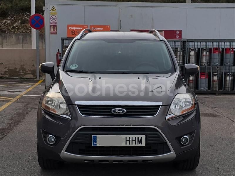 Usado Ford Kuga Titanium 140 CV (102 kW) 2012 Marrón SUV