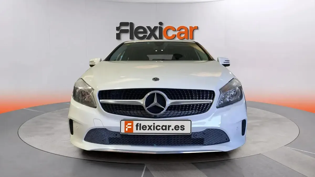 Usado Mercedes A180 109 CV (80 kW) 2017 Blanco Utilitario
