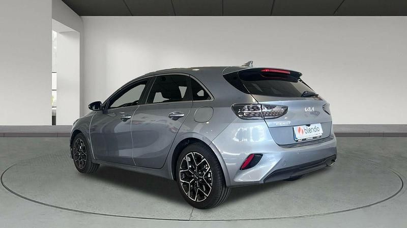 Usado Kia Ceed Style 100 CV (73 kW) 2025 Gris Utilitario