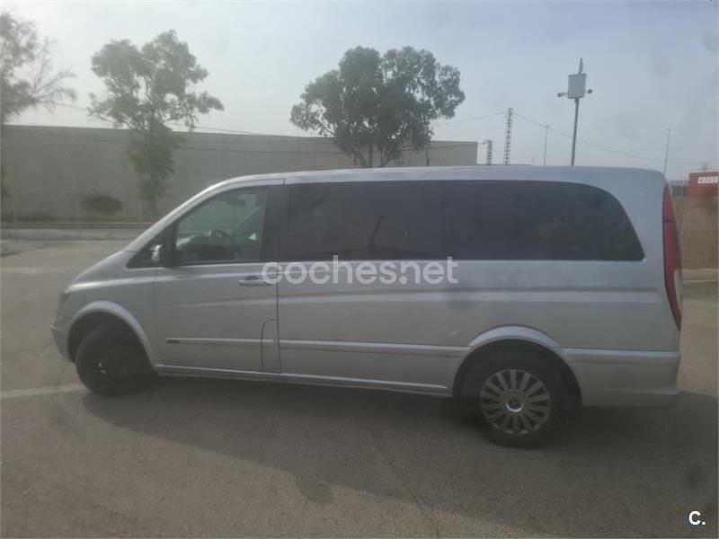 Usado Mercedes Viano 150 CV (110 kW) 2007 Gris / plata Monovolumen
