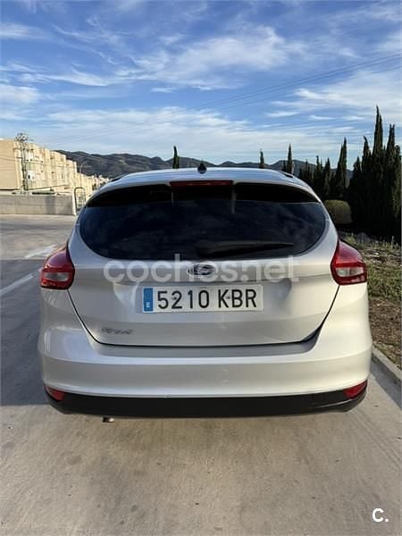 Używany Ford Focus 125 KM (91 kW) 2017 Szary Sedan/Limuzyna