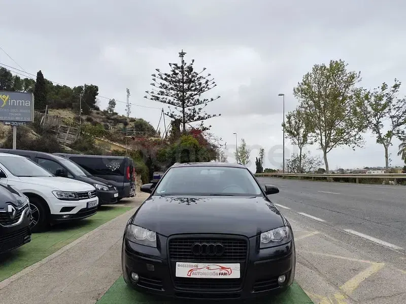 Usado Audi A3 Ambiente 140 CV (102 kW) 2008 Negro Utilitario