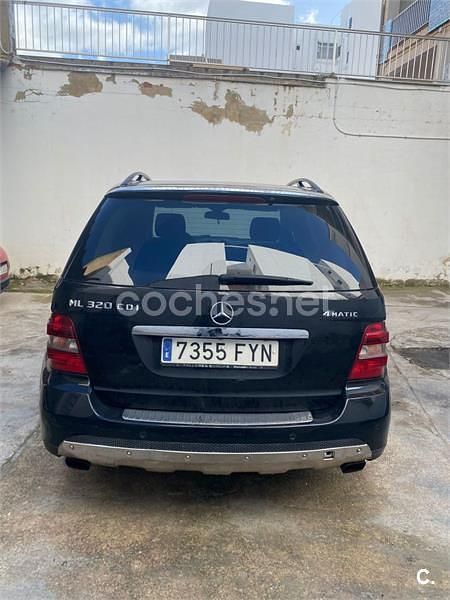 Usado Mercedes ML320 224 CV (164 kW) 2009 Negro SUV