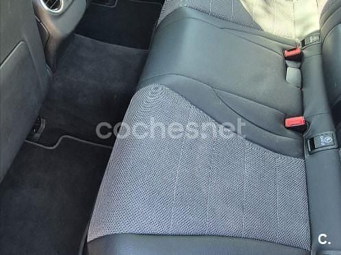 Usado Mercedes C220 Avantgarde 170 CV (125 kW) 2016 Gris / plata Berlina