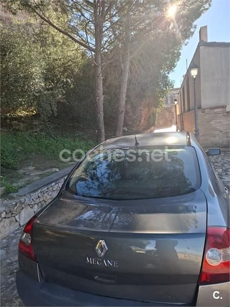 Usado Renault Mégane GrandTour Dynamique 98 CV (72 kW) 2005 Verde Familiar