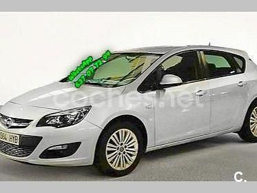 Gris / plata Usado 2014 Opel Astra Selective Berlina | 6800 € (Buen precio) - Imagen 1/4