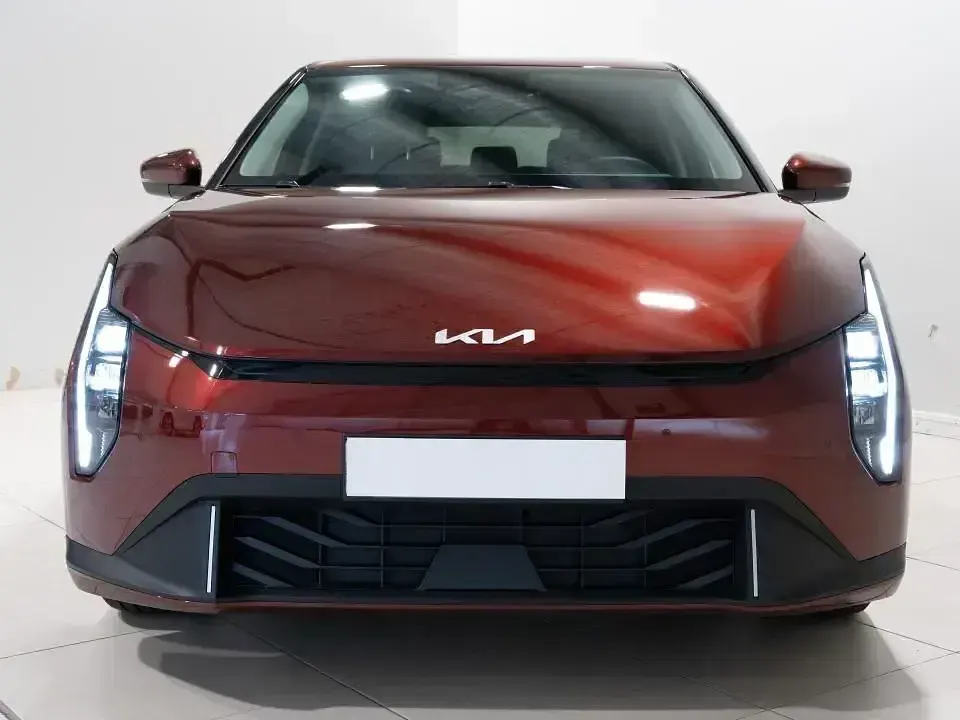 Usado Kia EV4 Launch Edition 150 kW (204 CV) 2025 Rojo Berlina