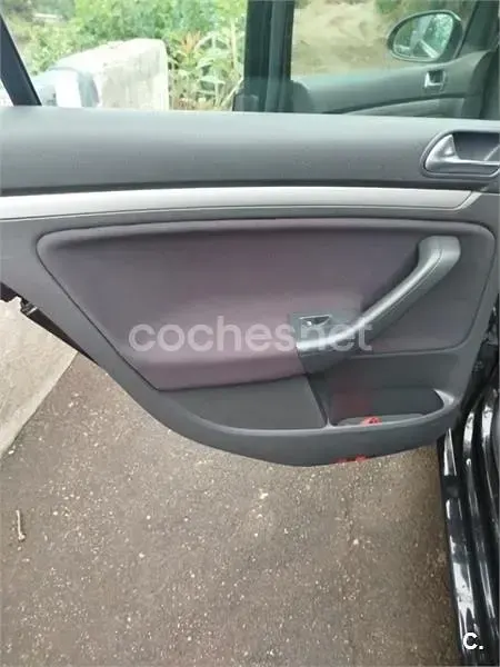 Usado VW Golf V Trendline 102 CV (75 kW) 2007 Negro Berlina