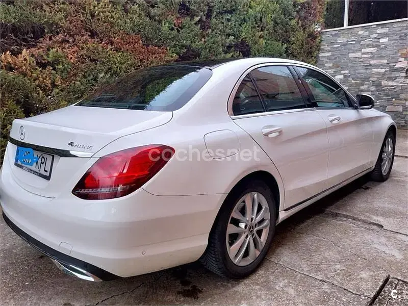 Usado Mercedes C220 170 CV (125 kW) 2018 Blanco Berlina
