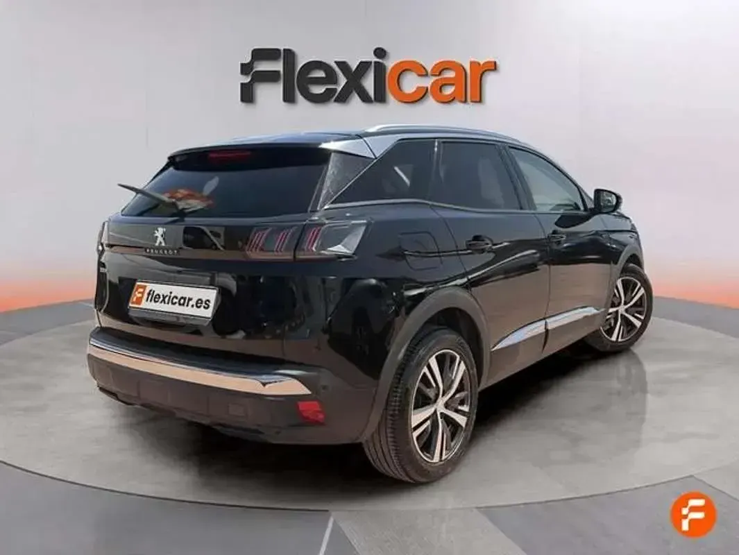 Usado Peugeot 3008 Allure 131 CV (96 kW) 2021 Negro SUV