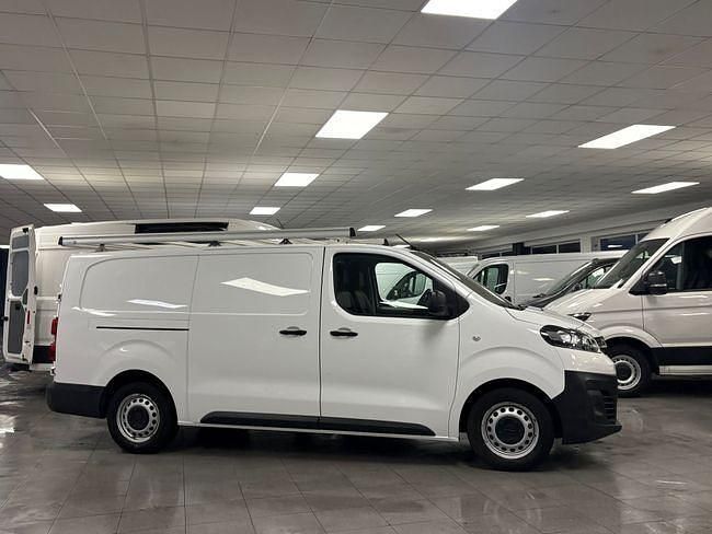 Usado Opel Vivaro Edition 122 CV (89 kW) 2020 Blanco Monovolumen